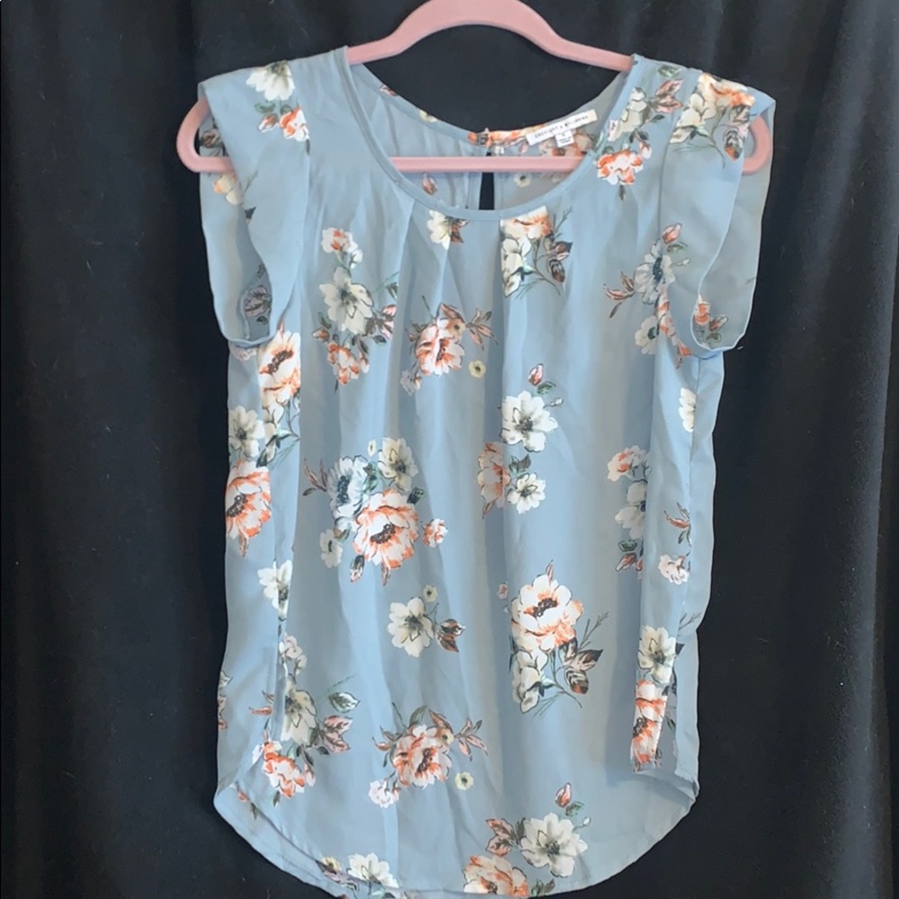 Floral short sleeve blouse